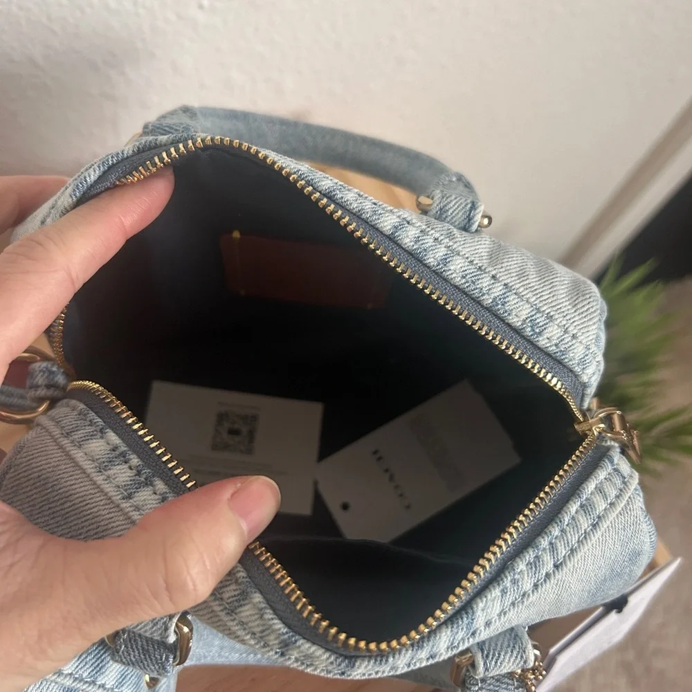 NWT🌈Coach Mini Rowan Crossbody Bag In Loved Denim With Key Charms CDY30 Vintage - Picture 5 of 9